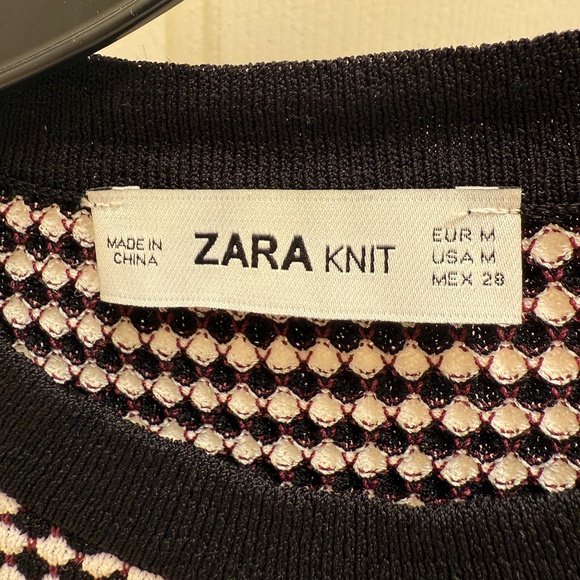 Zara Knit Black & White 'FEEL GOOD' Sweater / Top Crew Neck Ribbed Trims SZ M - Picture 3 of 3